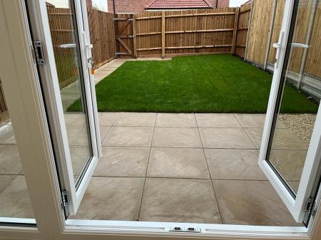 3 bedroom Terraced House to let in Woolsthorpe Close, Melton Mowbray, LE13