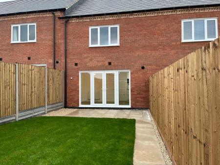 3 bedroom Terraced House to let in Woolsthorpe Close, Melton Mowbray, LE13