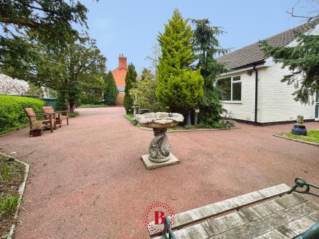 4 bedroom Bungalow for sale in Sandy Lane, Melton Mowbray, LE13