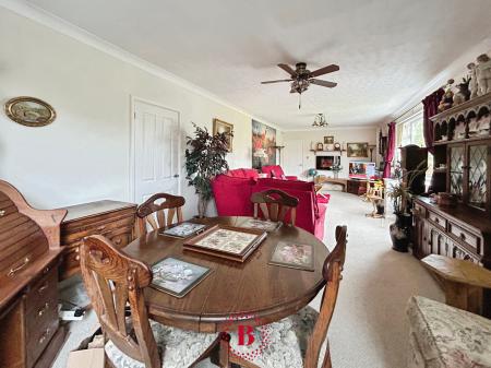 4 bedroom Bungalow for sale in Sandy Lane, Melton Mowbray, LE13