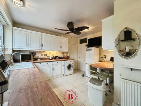 4 bedroom Bungalow for sale in Sandy Lane, Melton Mowbray, LE13