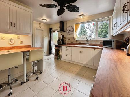 4 bedroom Bungalow for sale in Sandy Lane, Melton Mowbray, LE13