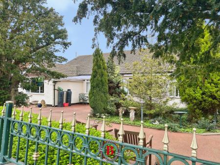 4 bedroom Bungalow for sale in Sandy Lane, Melton Mowbray, LE13