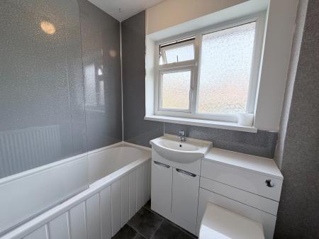 3 bedroom Terraced House to let in Edendale Road, Melton Mowbray, LE13