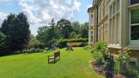 2 bedroom Apartment to let in Hall Drive, Burton Lazars, LE14