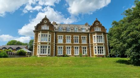 2 bedroom Apartment to let in Hall Drive, Burton Lazars, LE14