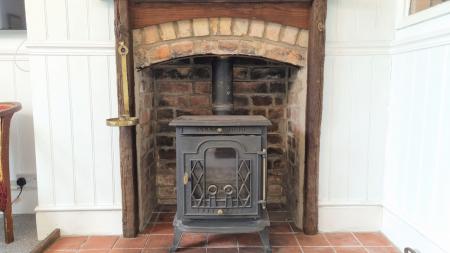 2 bedroom Apartment to let in Hall Drive, Burton Lazars, LE14