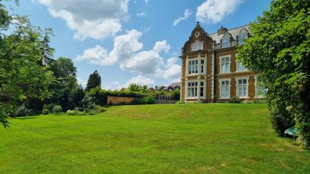 2 bedroom Apartment to let in Hall Drive, Burton Lazars, LE14