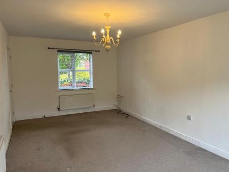 4 bedroom Detached house to let in Rossiter Close, Melton Mowbray, LE13