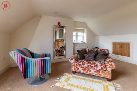 5 bedroom Detached house for sale in Windmerpool Lane, Willoughby On-The-Wolds, LE12