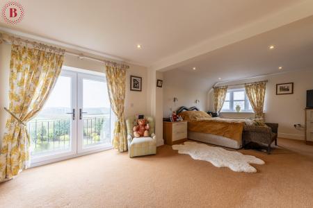 5 bedroom Detached house for sale in Windmerpool Lane, Willoughby On-The-Wolds, LE12