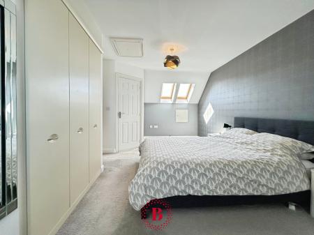 3 bedroom Town house for sale in Tees Court, Bingham, NG13