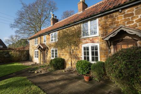 4 bedroom Character Property for sale in Main Street, Wartnaby, LE14
