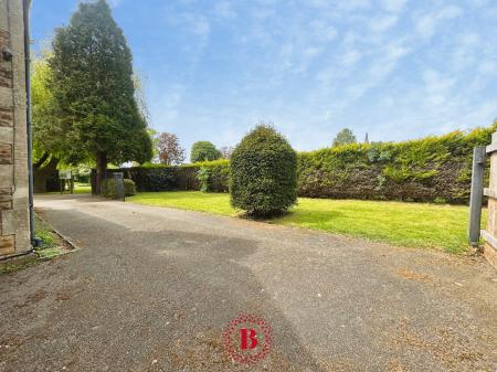 3 bedroom Detached house for sale in Thorpe Road, Melton Mowbray, LE13