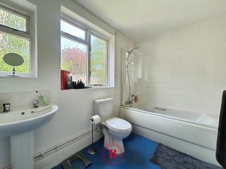 3 bedroom Detached house for sale in Thorpe Road, Melton Mowbray, LE13