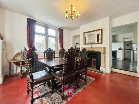 3 bedroom Detached house for sale in Thorpe Road, Melton Mowbray, LE13