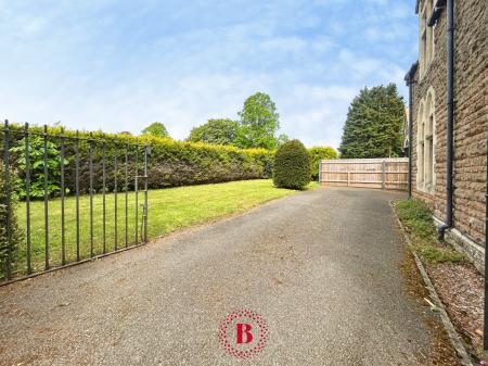 3 bedroom Detached house for sale in Thorpe Road, Melton Mowbray, LE13