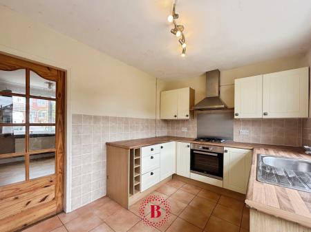 3 bedroom Semi-detached house for sale in Lake Terrace, Melton Mowbray, LE13