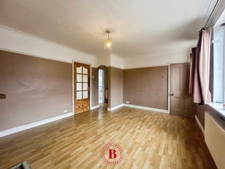 3 bedroom Semi-detached house for sale in Lake Terrace, Melton Mowbray, LE13