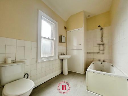 2 bedroom Flat for sale in High Street, Melton Mowbray, LE13