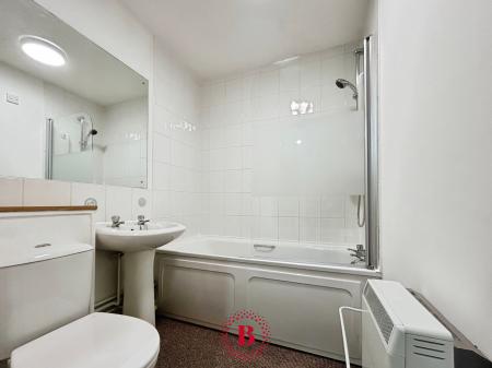 2 bedroom Flat for sale in Kingfisher Court, Melton Mowbray, LE13