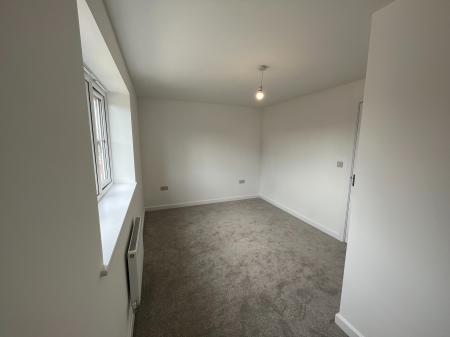 2 bedroom Semi-detached house to let in King Edward Avenue, Melton Mowbray, LE13