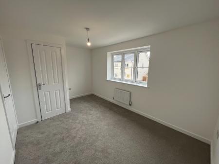 2 bedroom Semi-detached house to let in King Edward Avenue, Melton Mowbray, LE13