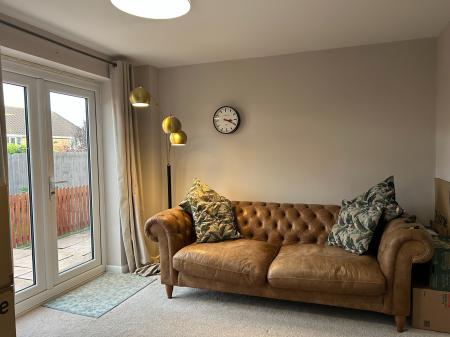 4 bedroom Semi-detached house to let in Mason Road, Melton Mowbray, LE13