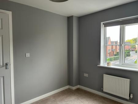 4 bedroom Semi-detached house to let in Mason Road, Melton Mowbray, LE13