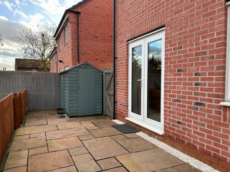4 bedroom Semi-detached house to let in Mason Road, Melton Mowbray, LE13