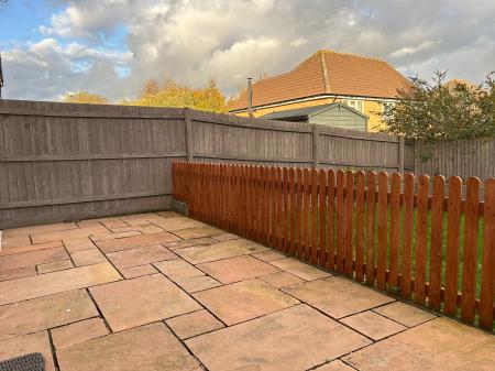 4 bedroom Semi-detached house to let in Mason Road, Melton Mowbray, LE13