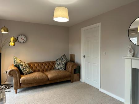 4 bedroom Semi-detached house to let in Mason Road, Melton Mowbray, LE13
