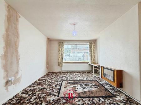 3 bedroom Semi-detached house for sale in Thames Drive, Melton Mowbray, LE13