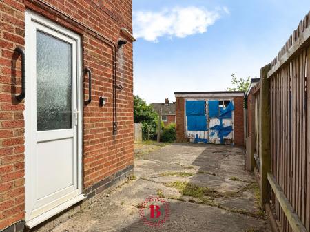 3 bedroom Semi-detached house for sale in Thames Drive, Melton Mowbray, LE13
