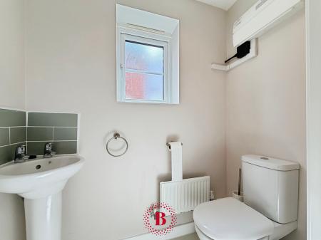 4 bedroom Semi-detached house for sale in Mason Road, Melton Mowbray, LE13