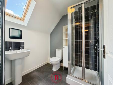 4 bedroom Semi-detached house for sale in Mason Road, Melton Mowbray, LE13