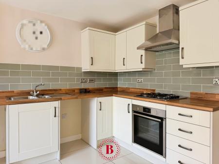 4 bedroom Semi-detached house for sale in Mason Road, Melton Mowbray, LE13