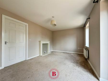 4 bedroom Semi-detached house for sale in Mason Road, Melton Mowbray, LE13