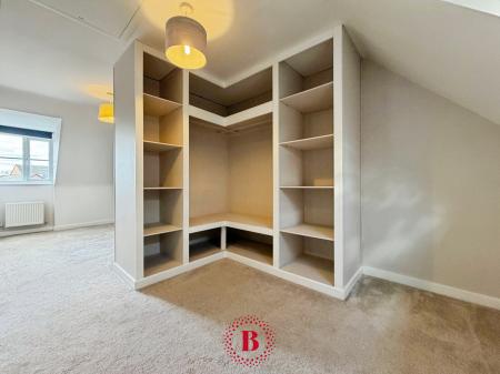 4 bedroom Semi-detached house for sale in Mason Road, Melton Mowbray, LE13