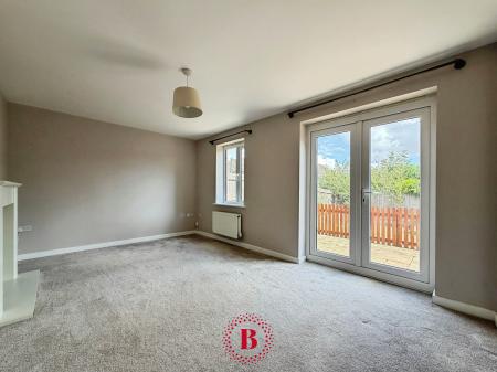 4 bedroom Semi-detached house for sale in Mason Road, Melton Mowbray, LE13