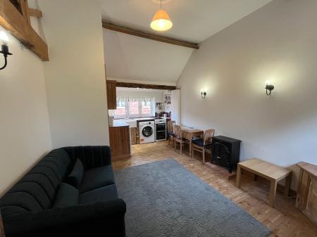 2 bedroom Cottage to let in Pagets End, Long Clawson, LE14