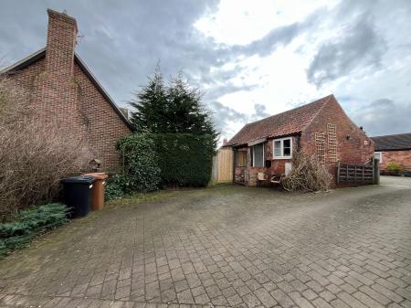 2 bedroom Cottage to let in Pagets End, Long Clawson, LE14