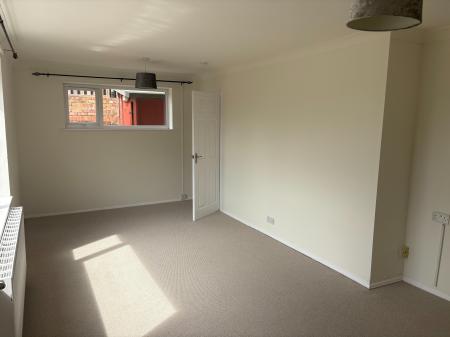 2 bedroom Semi-detached house to let in West Avenue, Melton Mowbray, LE13