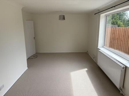 2 bedroom Semi-detached house to let in West Avenue, Melton Mowbray, LE13