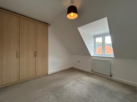 2 bedroom Apartment to let in Long Acre, Bingham, NG13