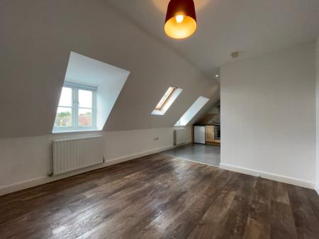 2 bedroom Apartment to let in Long Acre, Bingham, NG13