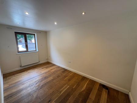 2 bedroom Flat to let in Thorpe Road, Melton Mowbray, LE13