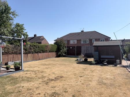 2 bedroom Flat to let in Regency Road, Asfordby, Asfordby, LE14