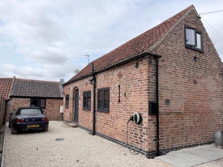 3 bedroom Barn Conversion to let in Kneeton Road, East Bridgford, NG13