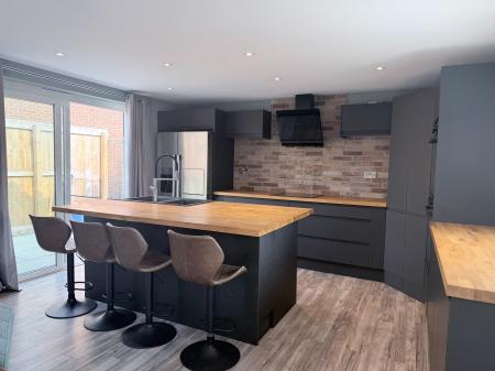 3 bedroom Barn Conversion to let in Kneeton Road, East Bridgford, NG13